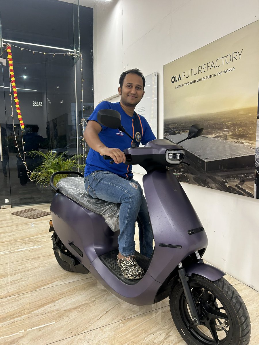 suvodipmoitra's tweet photo. @OlaElectric #BharatEVFest #EVWaliDiwali Be it a test ride or some fun with Ola S1 & my kid, the feeling is always good!!! #OlaFutureFactory https://t.co/yUSpN9vW8Y