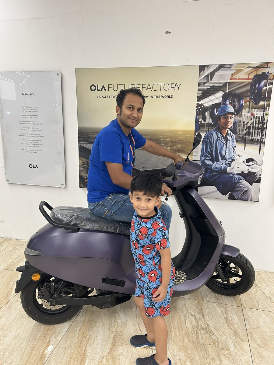 suvodipmoitra's tweet photo. @OlaElectric #BharatEVFest #EVWaliDiwali Be it a test ride or some fun with Ola S1 & my kid, the feeling is always good!!! #OlaFutureFactory https://t.co/yUSpN9vW8Y