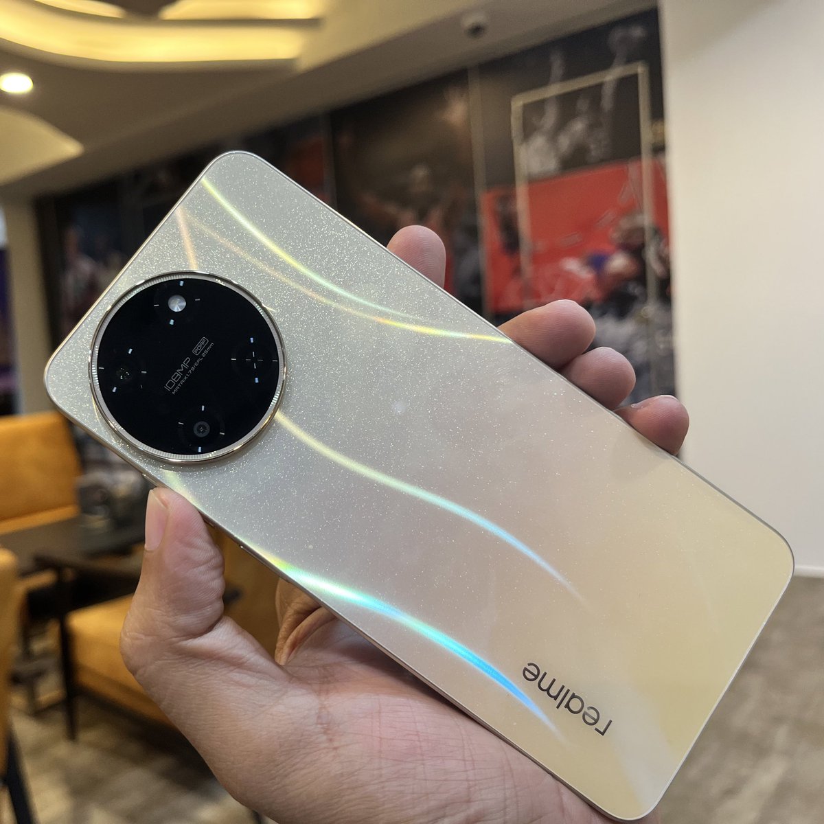 inyiyruma's tweet photo. Its official! The new @realme_ph #realme11 is now available for an intro promo price of P11,999 (P13,999 srp).
Check out my full #VPTechReview of this powerhouse yet budget-friendly device at https://t.co/hvpDgiYEWc (@villagepipol ) https://t.co/scI3pTeRA5