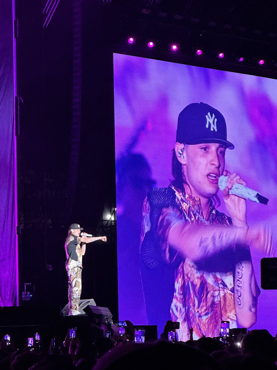 paaolaroomo's tweet photo. WHAT A NIGHT🖤🖤🖤🖤😍😍😍😍
@_PesoPluma https://t.co/9vrVl2XQ44