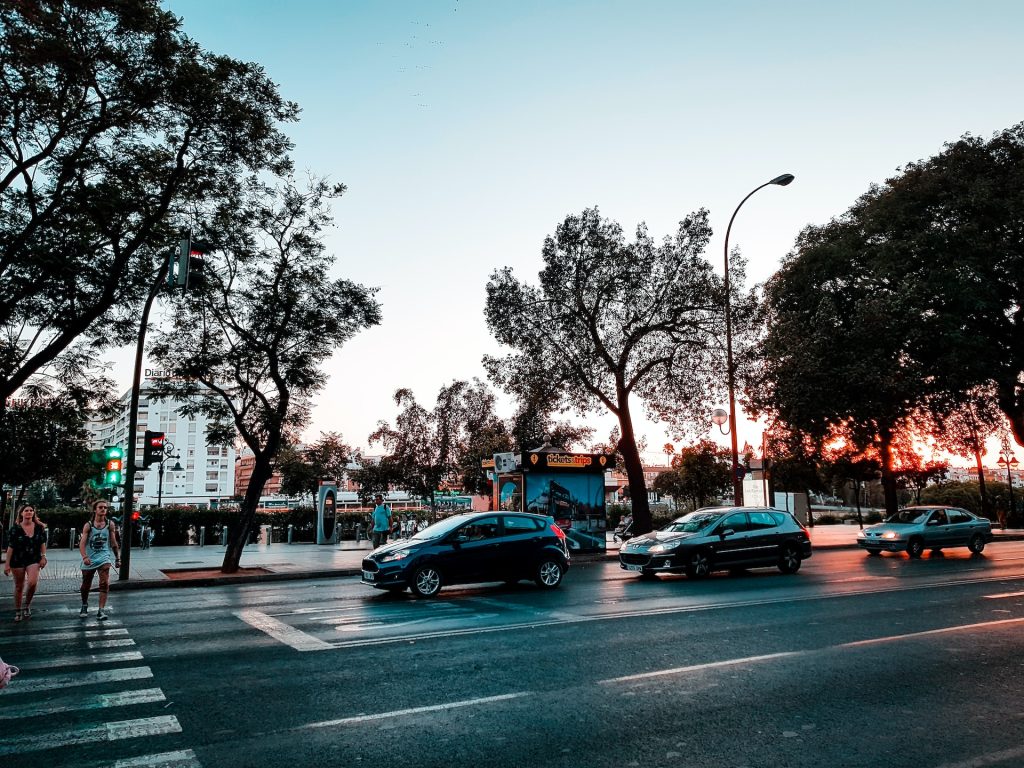 EUROCITIES's tweet photo. Cities to the @EP_Transport: help enforce local traffic rules on foreign drivers who often avoid paying fines. 🚗🛣️

Learn more about local officials' letter to @Europarl_EN members 🔽

https://t.co/xQs0iqlaPu https://t.co/0hWEp8xFY8