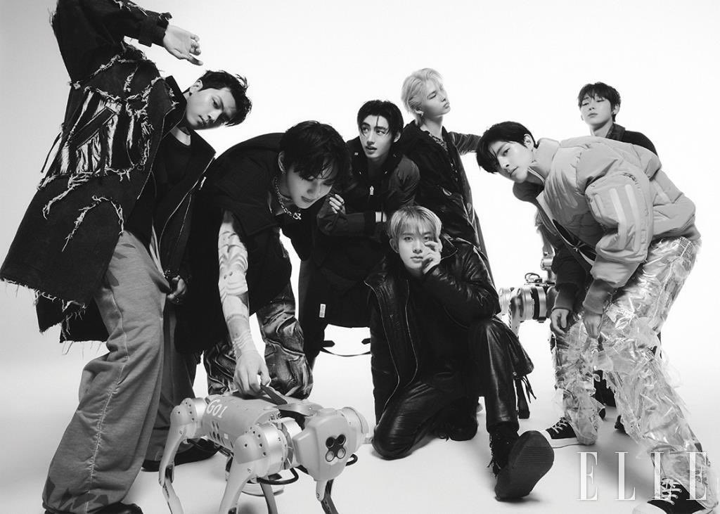 MagzCollection's tweet photo. [KOREA] ENHYPEN for ELLE MAN Korea Magazine - June 2023 #magzCO https://t.co/k35rZvag74