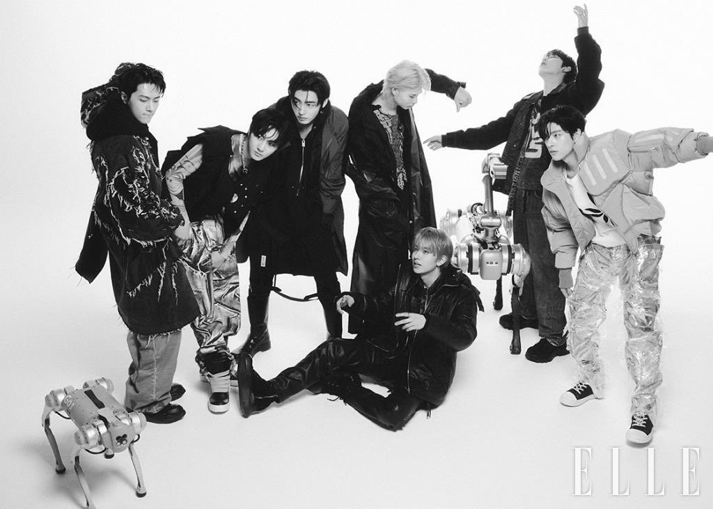 MagzCollection's tweet photo. [KOREA] ENHYPEN for ELLE MAN Korea Magazine - June 2023 #magzCO https://t.co/k35rZvag74