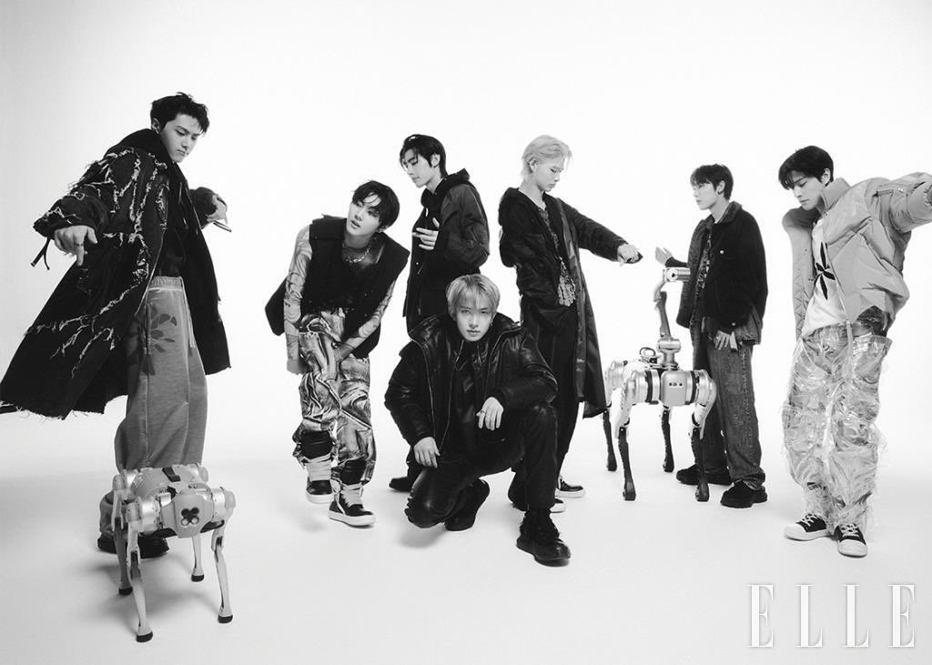 MagzCollection's tweet photo. [KOREA] ENHYPEN for ELLE MAN Korea Magazine - June 2023 #magzCO https://t.co/k35rZvag74