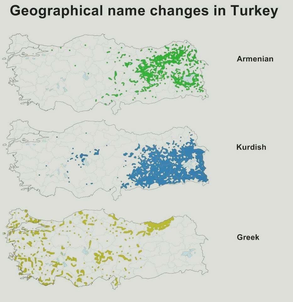 BitlisName's tweet photo. Öğretmen Mizgin’e yapılan hakaret ve tehditler ırkçılık ve tahammülsüzlüktür. Kürtçe Seçmeli Dersinde şehirlerin Kürtçe isimlerini kullanmak ve çocuklara öğretmek suç değildir. 

Asimilasyon kapsamı sonucunda Kürtçe yer isimleri Türkçe isimlerle değiştirildi. Türkiye’de yüzlerce yerleşim yeri şehir, kasaba, köy, mahalle isimleri tek tipleştirildi. Karşıyaka, Bahçelievler, Şirinevler vb gibi…

Türkiye Cumhuriyetinin ilanından sonra 1935 yılında çıkarılan yasayla isimleri Kürtçe (mavi), Ermenice (yeşil) ve Rumca (sarı) olan tüm kadim yerlerin isimleri Türkçeleştirildi.

Bu isimler arasında antik çağdan günümüze gelen Kürtçe isimlerde bulunuyordu.

Türkiye günümüzde Avrupa Birliğine girmiş olsaydı isimler iade edilecekti. Kürtçe isimlerin bir kısmı geçmişte iade edilmişti. 

@tcmeb @Yusuf__Tekin @_cevdetyilmaz @HezkurdHZK