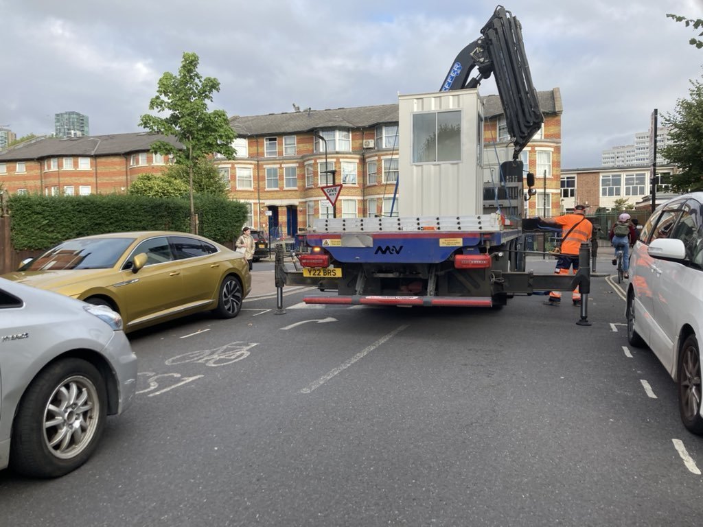 Cycleway, my arse! @issaddlethereis.bsky.social tweet media