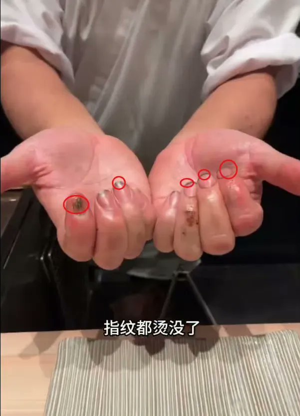 wubachiwei1's tweet photo. 大家还记得这个在上海卖的很火的1700元的曰本网红鸡吗？

为什么价格是1700呢？是不是说减去1450剩下的就是250？

有网友发现，他们在曰本使用的是福岛鸡！不知道他们在上海使用的什么鸡？如果使用的是上海鸡，那么说明他们的烤鸡不正宗，1700花多了！如果使用的是正宗的福岛鸡，恭喜，你有福了！ https://t.co/Z2F8d2uf2N