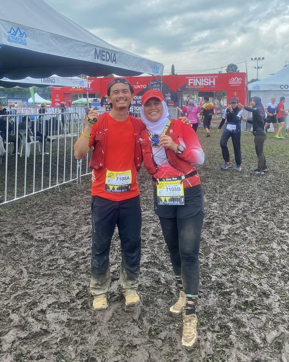 EcahAjajiah's tweet photo. MMTF 100KM DUO | Relationship Goals ๐ซ๐ป
Alhamdulillah weโre survived the 100KM โdatingโ & still husband & wife after so many dramas happened ๐ฉ๐ปโโค๏ธโ๐โ๐จ๐ป
Kudos to my lovely husband for being the most patient & supportive partner in the world ๐๐ป
#MalaysiaMountainTrailFestival
#MMTF #100KM https://t.co/Bl8W7WaEyL