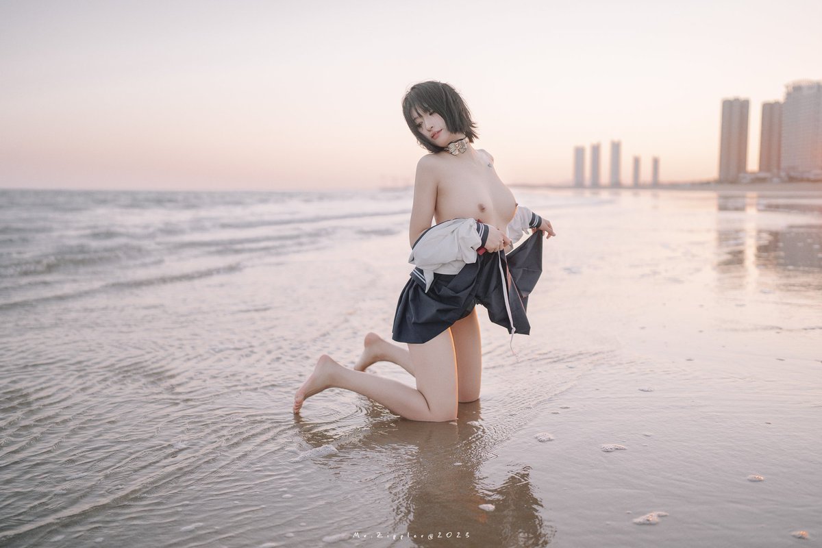 Fengsiyuan's tweet photo. The third month in China has begun
M: @Miyovo0803 
2023.11.08 https://t.co/L5xDuQrgdl