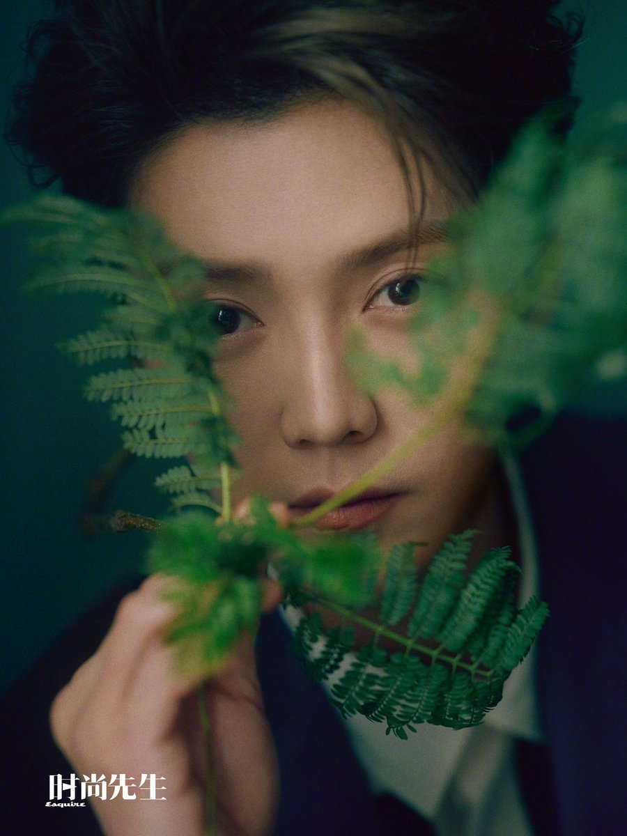 MagzCollection's tweet photo. [CHINA] Lu Han for Esquire China Magazine - June 2023 #magzCO https://t.co/IV5Rt9KSWt