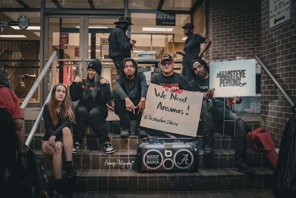 Yungty__15's tweet photo. #NOJUSTICENOPEACE
#IAMSTEVEPERKINS
#WEARESTEVEPERKINS
#JUSTICEFORSTEVEPERKINS
#NIGHTSHIFT
✊🏽✊🏻✊🏾🖤 https://t.co/wxsfVtNKRp