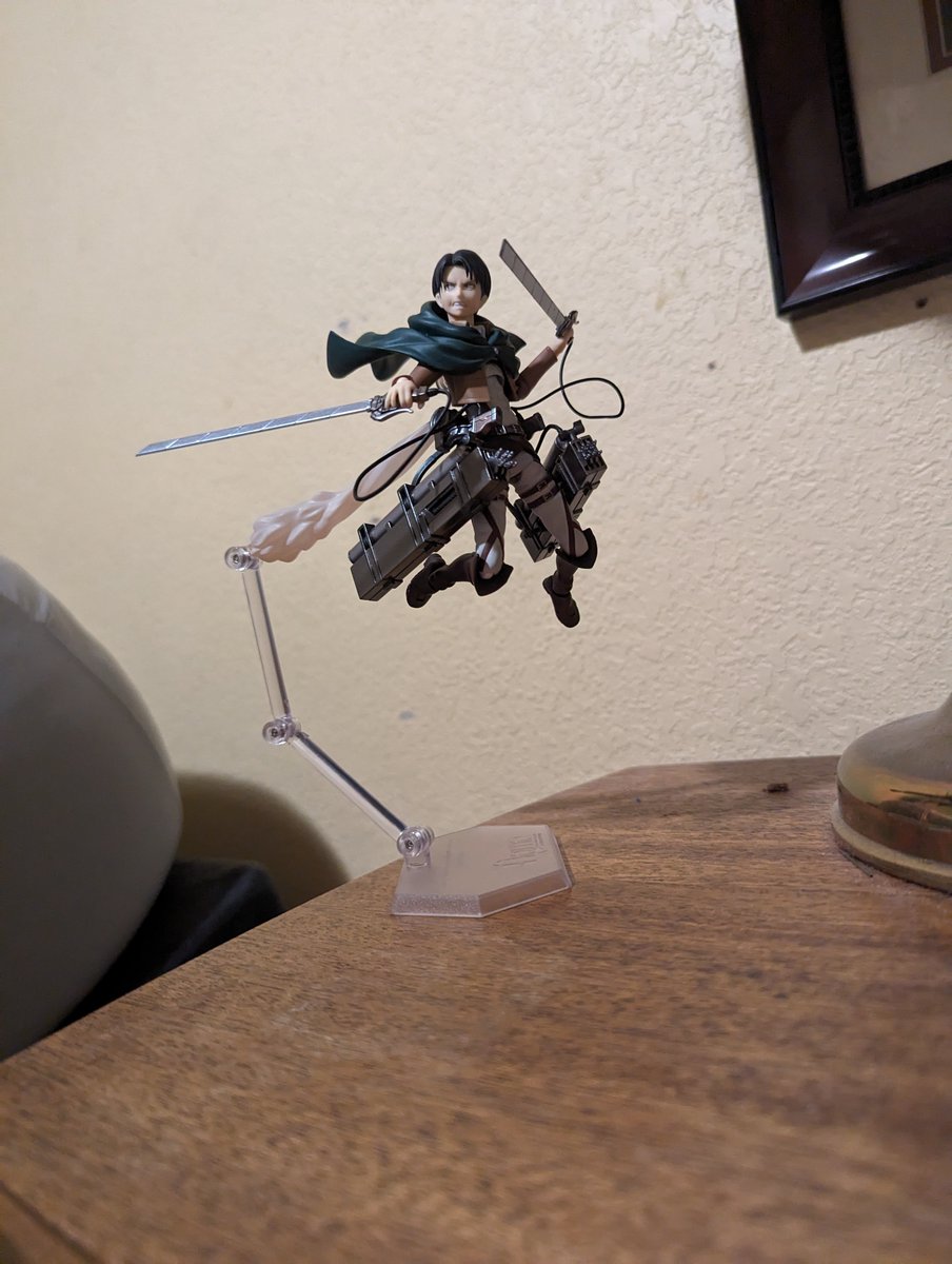 HaloIsFriend's tweet photo. Just got my Figma Levi figure. The detail is immaculate... https://t.co/5iBv6RQJkH