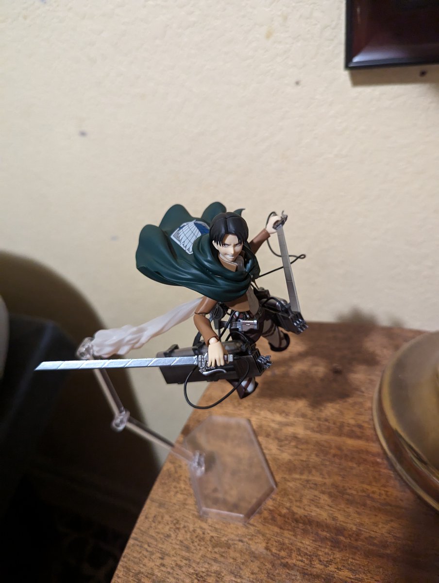 HaloIsFriend's tweet photo. Just got my Figma Levi figure. The detail is immaculate... https://t.co/5iBv6RQJkH