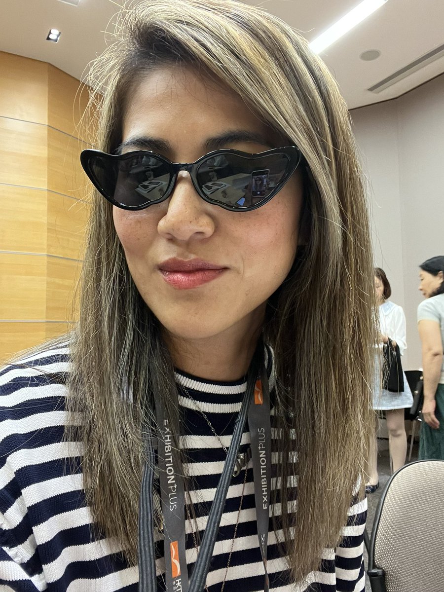 Here are some photos highlights from Day 2 of the #HKopticalfair2023 

#hktdc #hkcec #eyewear #HKOptical #HKOptics #EyeingTheFuture #hkopticalfair