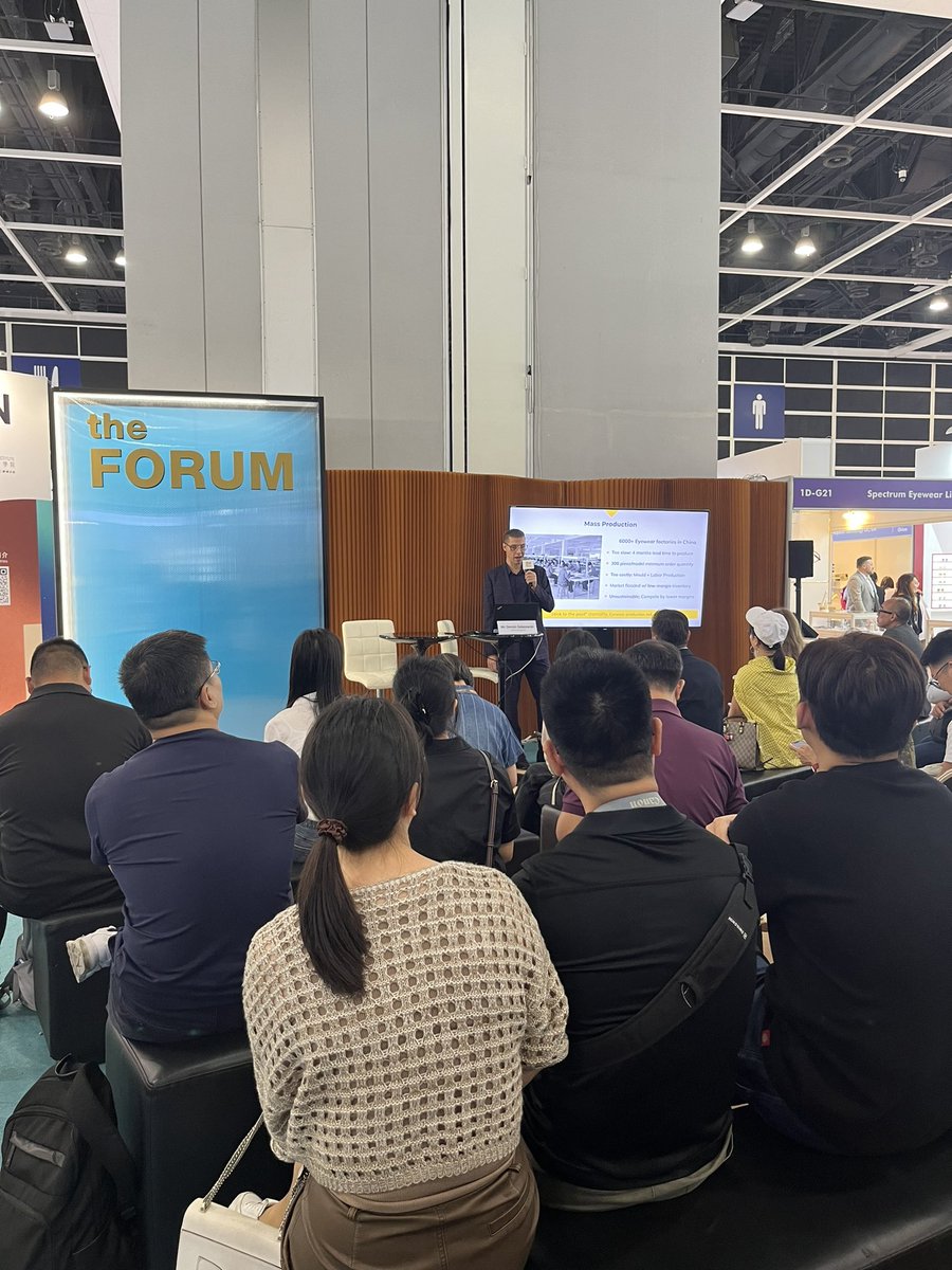 More photo highlight from day 2 of the #HKopticalfair2023 

#hktdc #hkcec #eyewear #HKOptical #HKOptics #EyeingTheFuture #hkopticalfair