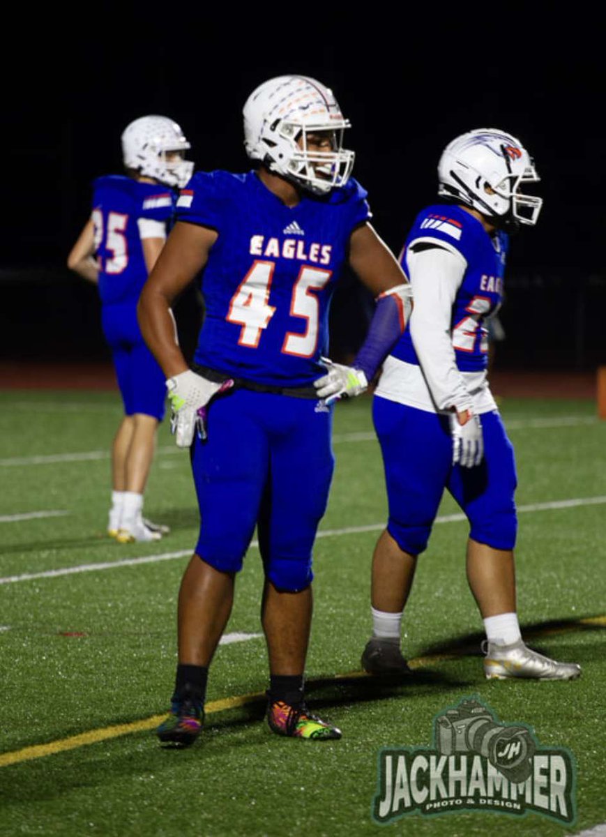 leviturner45's tweet photo. Super happy to be able to accomplish my dream of being named the first team all league defensive lineman next on to get that ring ….💍 https://t.co/FY6P9QU3pB