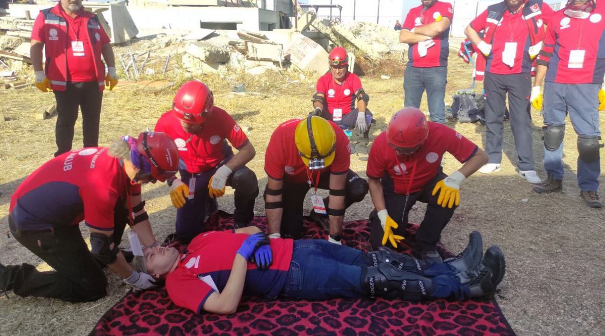 mebakub's tweet photo. MEB AKUB Ekip Liderleri’ne yönelik Afyonkarahisar’da düzenlenen 'Deprem Öncesi ve Deprem Sonrası Arama-Kurtarma Eğitici Eğitimi Kursu' tüm hızıyla devam etmektedir.
@tcmeb @Yusuf__Tekin @meb_dhgm
@omurfatih @ozkan_meb @MetinTayarer https://t.co/YPi0aqBvSl
