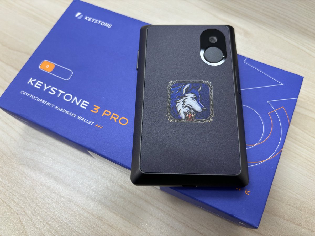 888marui's tweet photo. 超便利なツールが届いた!
その名も、『#Keystone3 (@KeystoneWallet)』
これは、ハードウェアウォレットで、仮想通貨やNFTをオフライン環境で管理可能です✨
詳細なおすすめポイントは引用元でも紹介しているので要チェック✅
実際に使ってみてレビューもしてみようかな?と思ってるけど、気になる方は「いいね❤」よろしくお願いします。