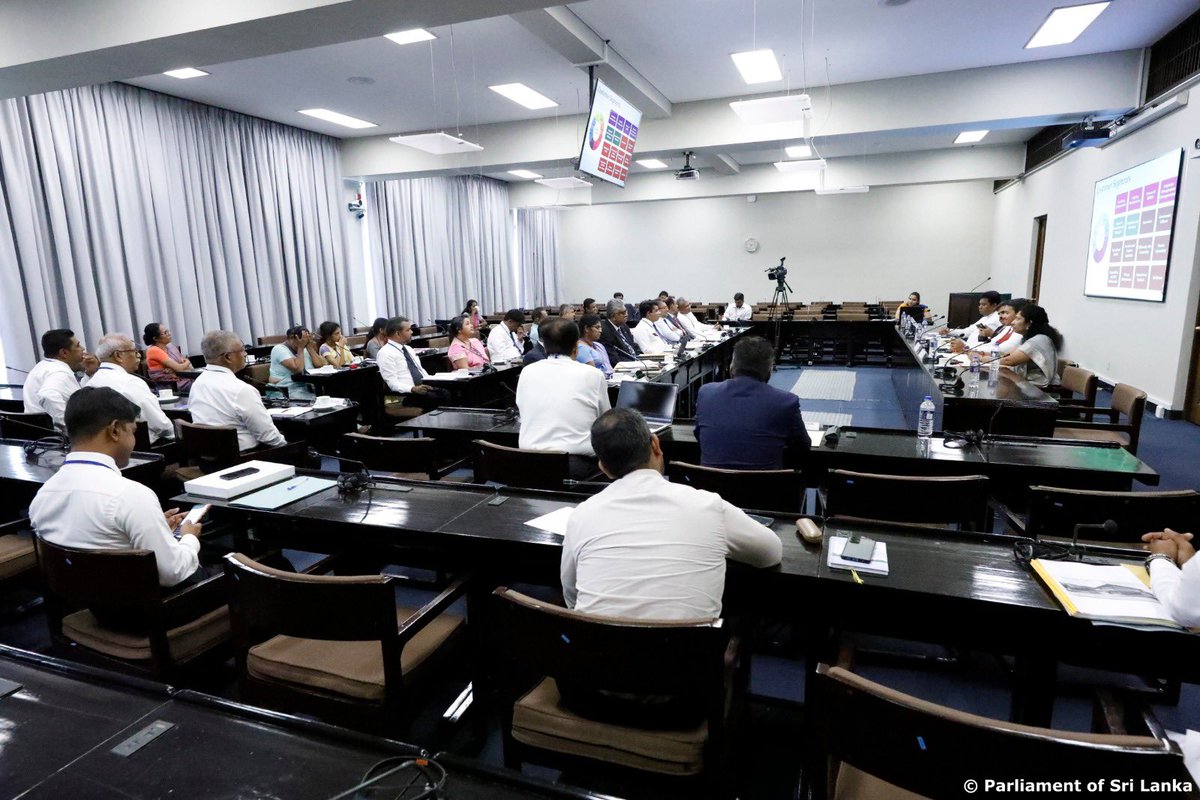 RajapaksaNamal's tweet photo. At the Sub Committee, we discussed the University College for Entrepreneurship at @usjp, launched in September 2023. Goal: boost entrepreneurship at #USJP. Next steps: government decisions on the model and implementation. https://t.co/tW2mGbTVU3