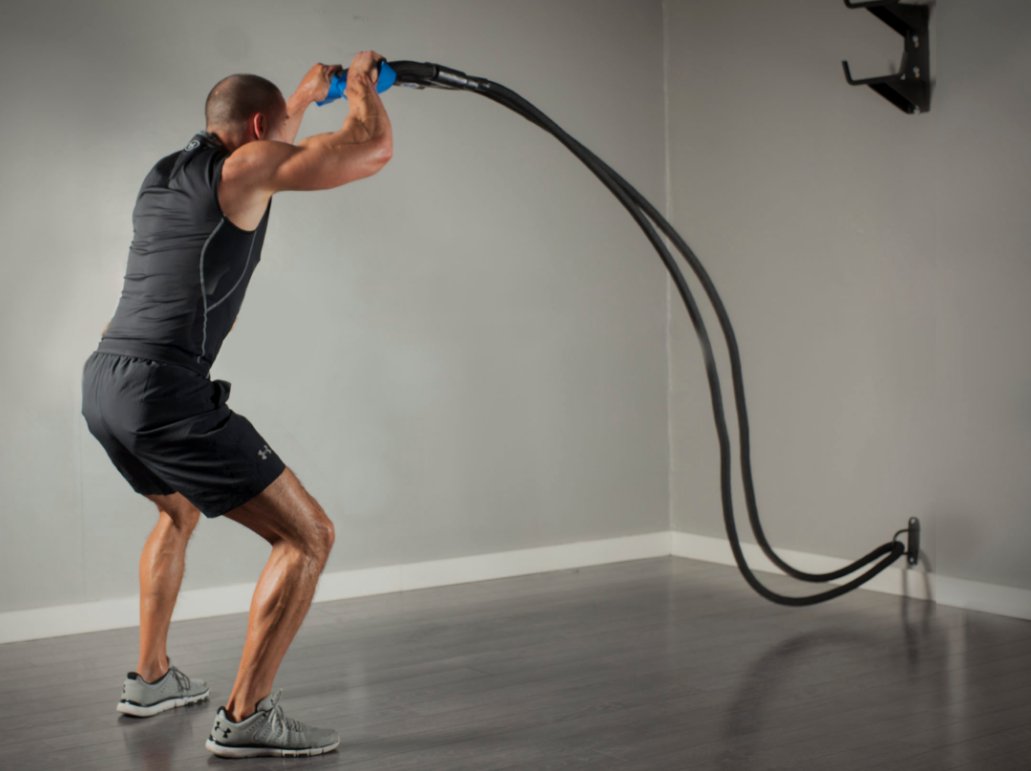 reference_sport's tweet image. Comme mentionné dans les avantages du battle roping (action de jouer avec une battle rope), la corde ondulatoire fait travailler non seulement votre cardio mais également une grande partie des muscles de votre corps qui seront très sollicités lors des séances de HIIT.