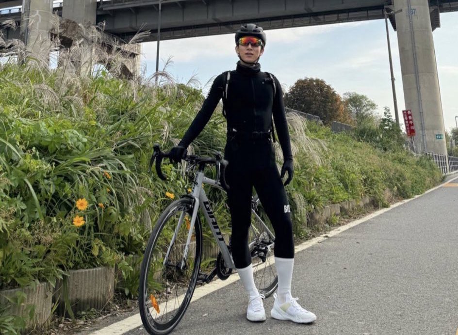 오빠 익준이 같음