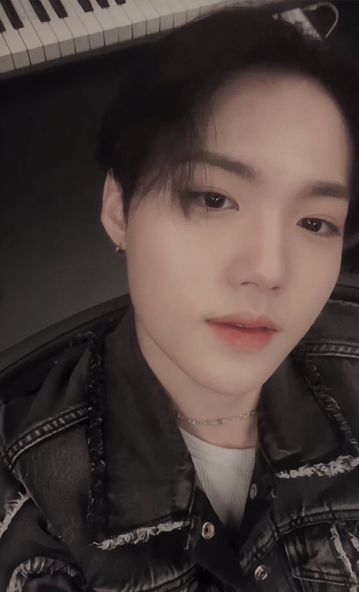 ♡︎ 겨울 소년 ♡︎ tweet media