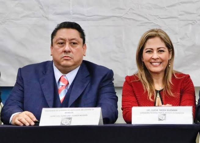 javulov's tweet photo. Pues resulta que la amiga de fiscales feminicidas, @LucyMezaGzm renunció a Morena porque no le regalaron una candidatura para seguir encubriendo a su amigo fiscal, el que la hayan excluido de la encuesta fue un acierto, solo basta con ver estas fotos. https://t.co/4YvGtT8L36