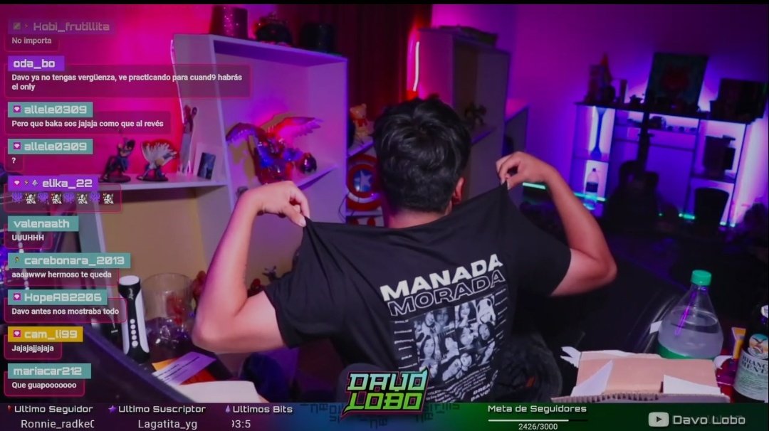 Morada_LoveDavo's tweet photo. Ayer y hoy finalizamos las sorpresas para @lobo_davo, fueron directos muy especiales para la manada morada 💜 #davocomeback 

- Valenaath 🍁 https://t.co/u7HeSDAAet