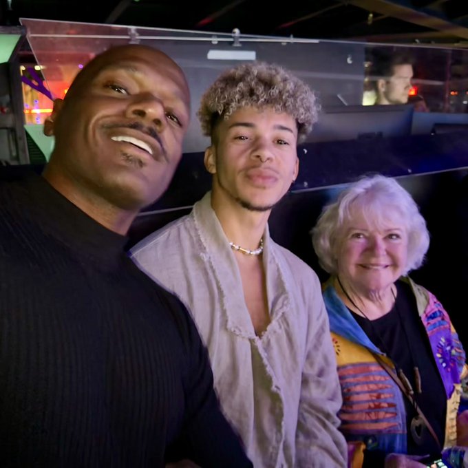 With our Loveliest Fan ❤️  @pplpalmer18 at  @RhyheimX @ElijahZaynexxx  #fleshbotawards   📸 @EyeFilmzX<a class="tags" target="_blank" title="On Twitter" href="/?out=eyJ0eXAiOiJKV1QiLCJhbGciOiJIUzUxMiJ9.eyJpYXQiOjE3MTk0MTkxODQsImlzcyI6InR3cG9ybnN0YXJzLmNvbSIsIm5iZiI6MTcxOTQxOTE4NCwiZXhwIjoxNzUwOTU1MTg0LCJyZWRpcmVjdF91cmwiOiJodHRwczovL3R3aXR0ZXIuY29tL3BwbHBhbG1lcjE4In0.UlKh53lXFG0gPpVbncR1vpvnE8Q9AKpmdquULnElZ9eLVo107MvPV0a5Ho6X-uvYfdWvMnUtRt07C3wWWuVagg">@pplpalmer18</a><a class="tags" href="/tag/rhyheimx">@rhyheimx</a><a href="/tag/fleshbotawards"class="tags"><span>#fleshbotawards</span></a>