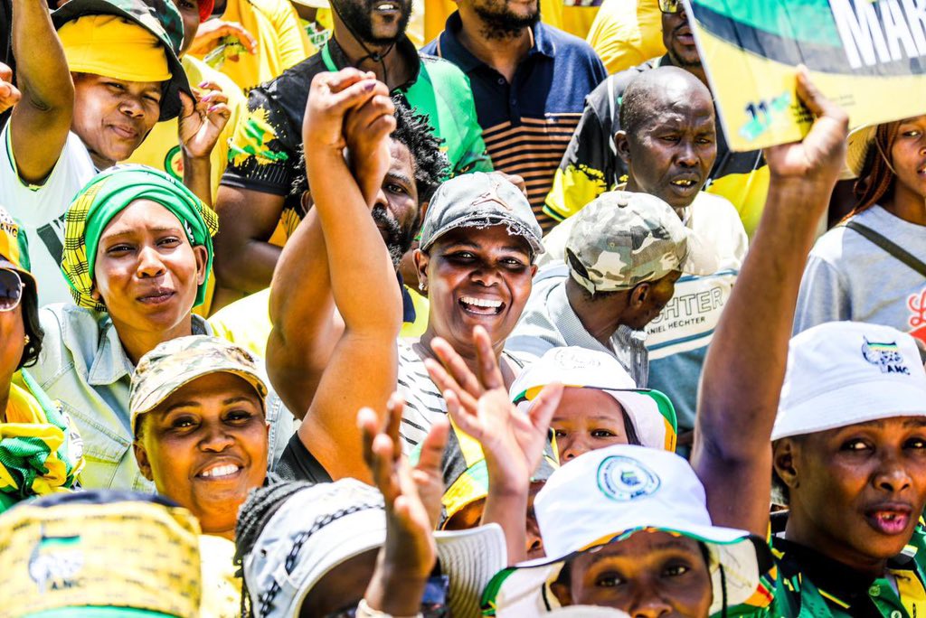 The ANC win Ward 1 (Malebitsa Driefontein) Ephraim Mogale in Sekhukhune in Limpopo: ANC 62% 
EFF 36%
Bolsheviks 2% (2%)
#VoteANC