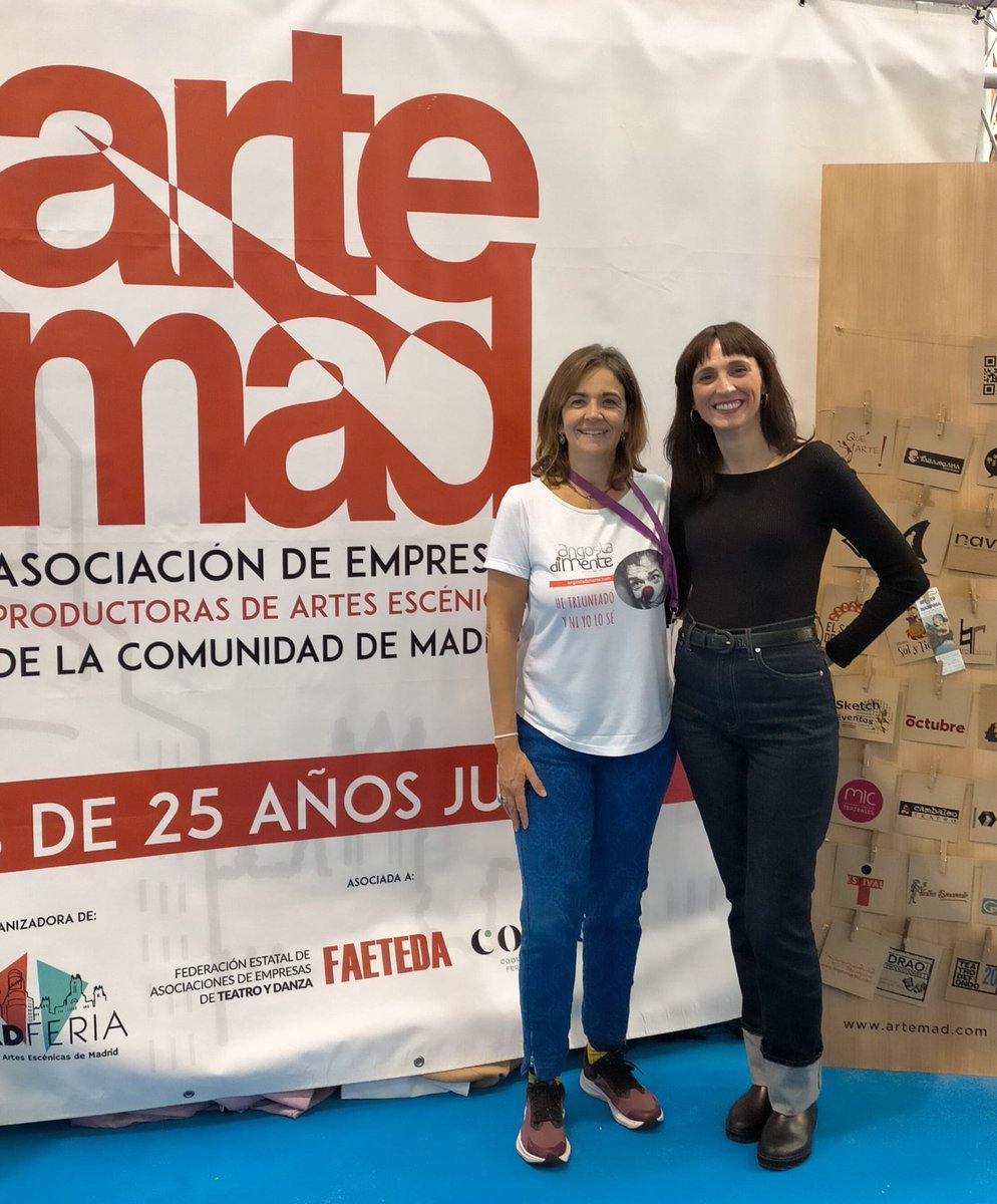 madridemujeres's tweet photo. Y estamos también en #Mercates2023 tantas compañías de artes escénicas, tantos proyectos y buenas compañeras de profesión #Artemad @femiagenda_mad #FAETEDA En Valladolid, con nuestras Mujeres, nuestra @LMinistra y enTusiasmada @AngostaRaquel #historiateatralizadadelasmujeres https://t.co/sPW7EfSBwi