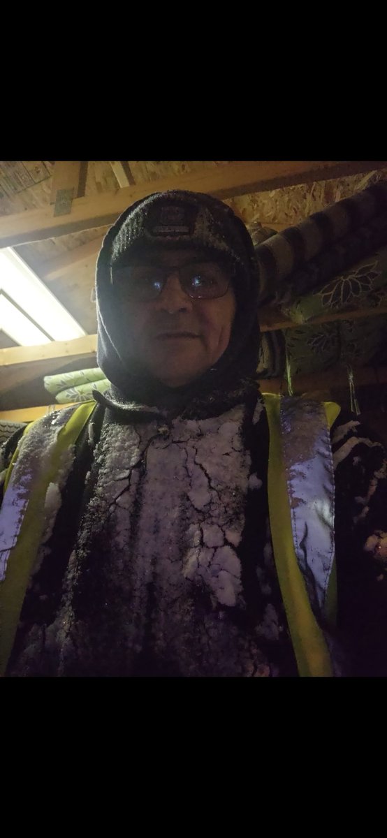 DIRTYwpgDOG's tweet photo. Bike ride back from work in snow and freezing rain awesome 👌 https://t.co/8q49phlU6d