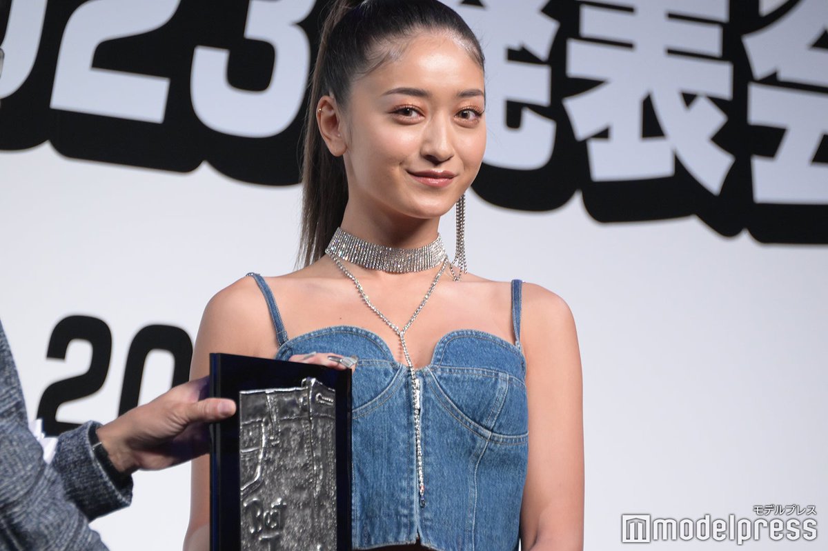 modelpress's tweet photo. 【発表】2023年「ベストジーニスト賞」👖✨

受賞者👤
菅⽥将暉／俳優
池⽥美優／モデル・タレント
松重豊／俳優
飯豊まりえ／女優
和⽥明⽇⾹／料理家
富樫勇樹／バスケ日本代表
市川染五郎／歌舞伎俳優
莉⼦／モデル・女優
叶／VTuber

📸写真
https://t.co/nQN7LdJ1Ws

#ベストジーニスト2023 https://t.co/UJACSvSRPK
