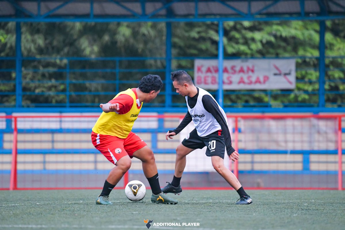 adjisdoaibu's tweet photo. Foto terakhir dilewatin @poponkerok sampe rambut jadi tipis. 

@Standupindo_FC https://t.co/S0ePOMp87h