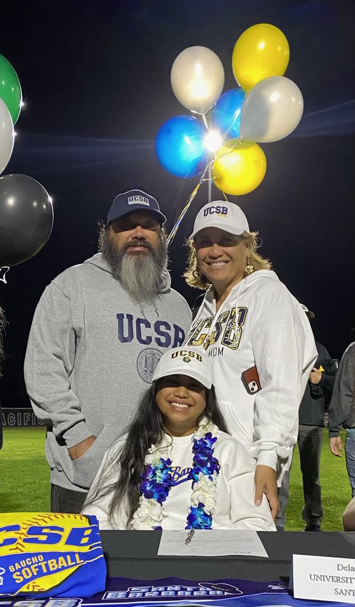 D_maae32's tweet photo. It’s official! Thanks @UCSBSoftball for this opportunity! It is with the grace of God that I stand here grateful for these blessings including my family, teammates, softball sisters, and coaches who have all helped make me who I am today - a Gaucho! @PacHS_Softball @WildcatsWeil https://t.co/g6DNcUR4Bd