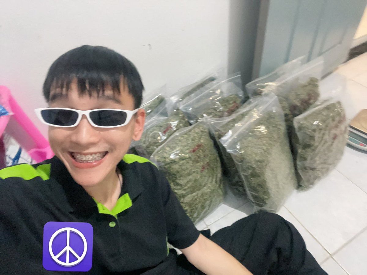 NumThnathip's tweet photo. ➡️ งานวันนี้
🍊Tropicana banana
🍌Banana punch
🍒Sorbet
สนใจดูงานตัวไหนแอดไลน์  มาพูดคุยเพิ่มตามได้นะครับ  รับปรกันงาน 
กดแอดไลน์➡️https://t.co/YaBWRaRrOh
#กัญชา #ร้านขายกัญชา #ช่อดอก
#ร้านมาตำกัญ #กัญชาออแกนิค
#ระยอง #ปลวกแดง #ชลบุรี #บ่อวิน
#OG #THC #CBD #กัญชาราคาถูก https://t.co/I475H53tXX