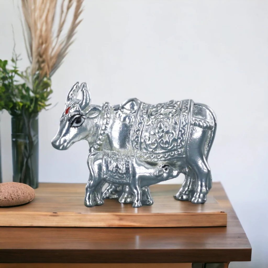 taraashsilver's tweet photo. Embrace divine blessings with Taraash's exquisite 999 purity Gomatha Silver Idol. 🌟 Crafted with love and precision, this sacred piece adds a touch of spirituality to your space. Limited stock! 🕊✨

#taraash #silveridols #DivineBlessings #Gomatha #silveridol #999silver #Diwali https://t.co/mh4XsmST0r