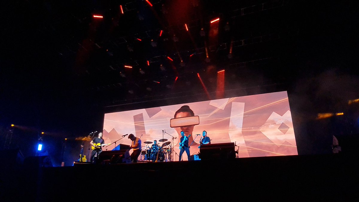 LegionBsAs's tweet photo. Magnífico!!!! 🇦🇷🇦🇷🇦🇷🇦🇷🇦🇷 segunda noche en @MovistarArenaAR disfrutamos 100% de @pabloalboran y su arte... https://t.co/o7M6NGGEqP