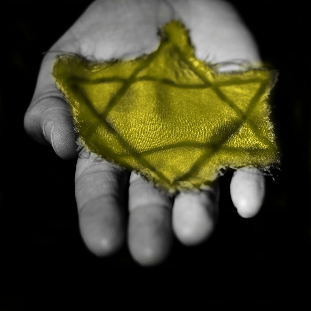 Idag minns vi novemberpogromen 1938: startskottet för den öppna förföljelsen av judar och inledningen till Förintelsen. Just nu ser vi hat, våld och terror igen, som göder antisemitism och rasism. Gud, hjälp oss att stå emot förenklade bilder, och bidra till medkänsla och respekt