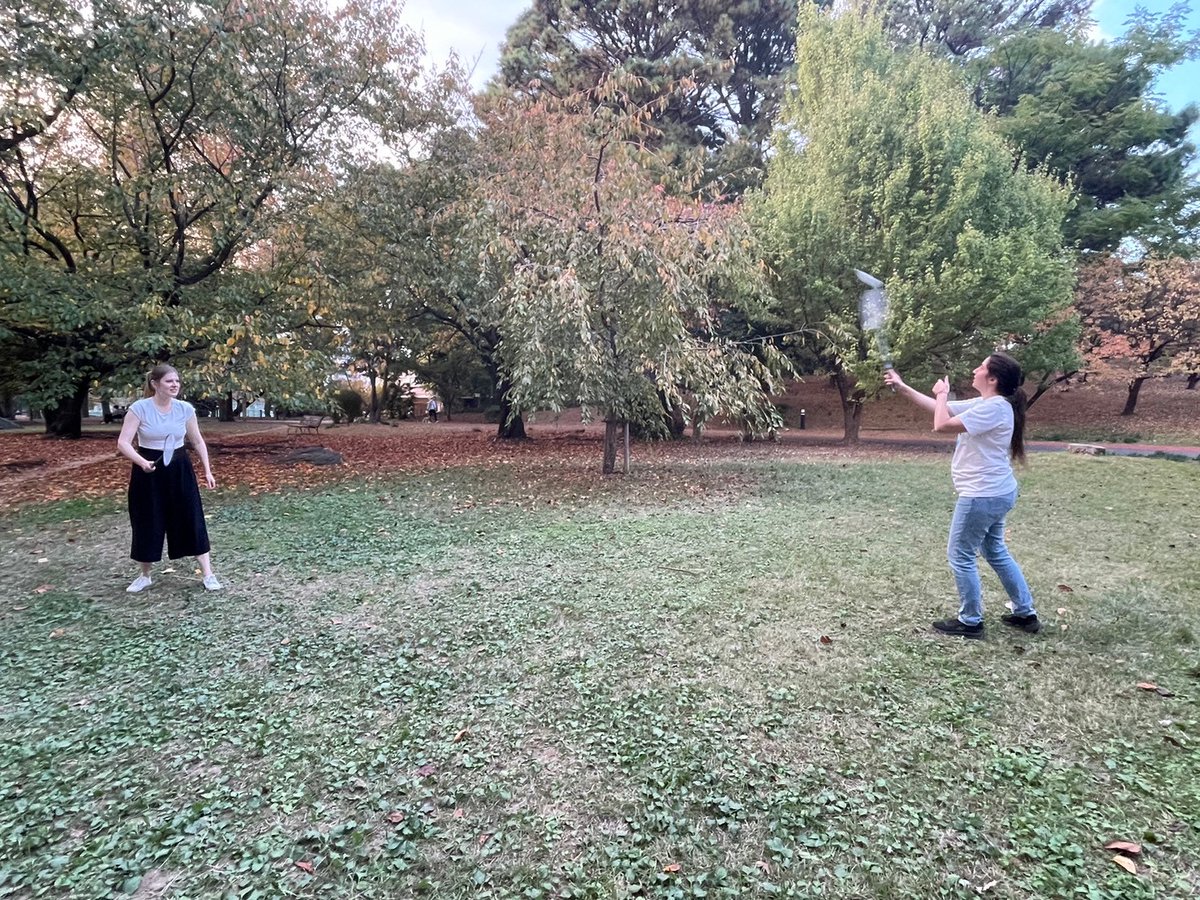 OhzoraClub's tweet photo. Chisato, Mari, and Kristyna played batting, catching ball, badminton, and acrobatic things together⚾️Then we went for dinner🍖The next day, we all got muscle aches 😂

#ohzoraclub #baseball #czech #batting #catching #badminton #acrobatic #muscleache https://t.co/BUasKQcBYQ