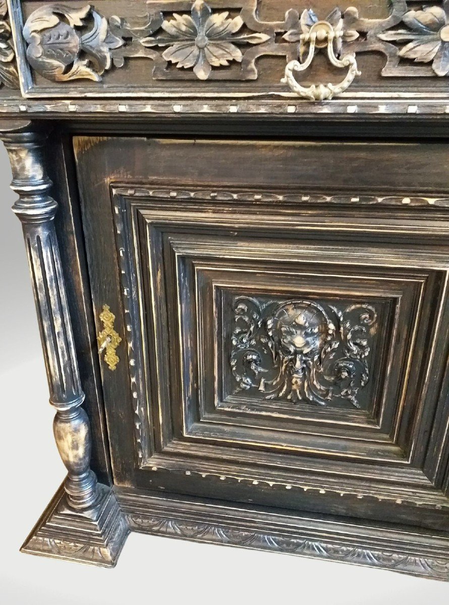 JeffCollinSV's tweet photo. Henri II Style Oak Wardrobe
https://t.co/Aa4iBx2Yei
#luxuryhomes #interiordesign #interiordecor #antiques #antiquefurniture #furniture #antique #antiques #designLA #homedecor #interiordesigner #beverlyhills #luxembourg https://t.co/wEqXYynhSl