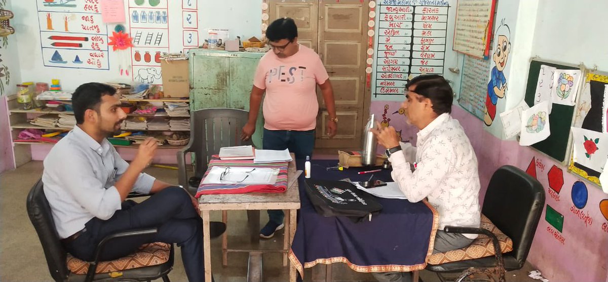 મતદાર યાદી સુધારણા કાર્યક્રમ ssr 2024 અંતર્ગત પ્રથમ ઝુંબેશ ના દિવસે તા- 05/11/23 એ 127 - કાલોલ વિ. સ. મ. વિ. ના મતદાનમથકો પર રૂબરૂ મુલાકાત અને કામ ની સમીક્ષા કરવામાં આવેલ હતી. <a href="/CollectorGodhra/">Collector Panchmahal</a> <a href="/CEOGujarat/">Chief Electoral Officer, Gujarat</a>