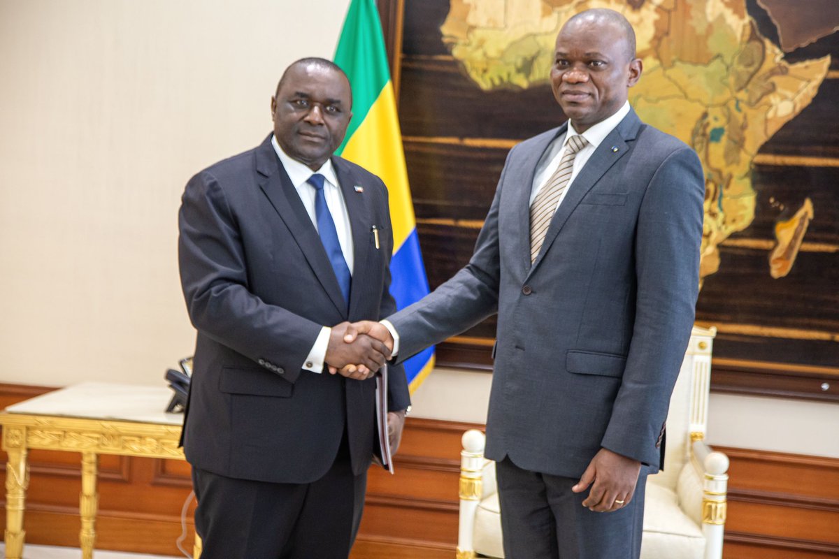 oliguinguema's tweet photo. J'ai reçu hier, le Ministre Lucas Abaga Nchama, qui m'a transmis un message de la part de Son Excellence Teodoro Obiang Nguema Mbasogo.

Le #Gabon 🇬🇦 et la Guinée Équatoriale 🇬🇶, étroitement liés par des valeurs et des enjeux communs, continuent de renforcer leur relation. https://t.co/aXEkx18P4F