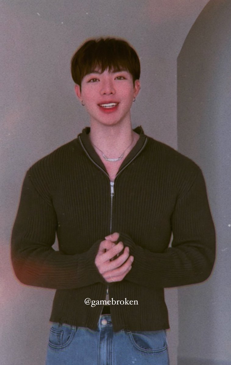 gamebroken1310's tweet photo. [Cap] no cap ... 🩵

Erik trong phần giới thiệu show sắp tới của Maison LeeNaa 😎

#ERIK #gamebroken
------/----
cre: Maison Leenaa https://t.co/S3s6qQIPpW
