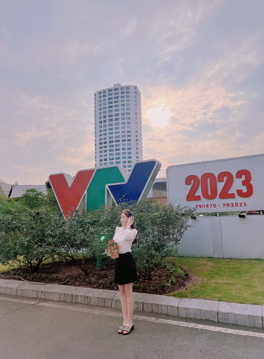 lananhpham330's tweet photo. Hello, its me 🥰 #LA #Lamind #Vietnamese 💓🇻🇳
- Follow me 😊 tkssssss 💐 https://t.co/yup9OOcWGe
