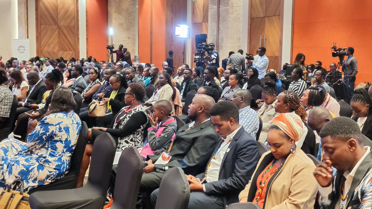 Henrique Pacini (@h_pacini) on Twitter photo A packed <a href="/KEPSA_KENYA/">KEPSA KENYA</a> circular economy conference ongoing today in Nairobi. Happy to see 3 #SMEPprogramme grantees <a href="/TakaTakaSol/">TakaTaka Solutions</a> , #Mananasi fibres and <a href="/VictoryFarmsLtd/">Victory Farms Ltd</a> presenting their solutions. More info: smepprogramme.org/intervention-a… A packed <a href="/KEPSA_KENYA/">KEPSA KENYA</a> circular economy conference ongoing today in Nairobi. Happy to see 3 #SMEPprogramme grantees <a href="/TakaTakaSol/">TakaTaka Solutions</a> , #Mananasi fibres and <a href="/VictoryFarmsLtd/">Victory Farms Ltd</a> presenting their solutions. More info: smepprogramme.org/intervention-a…