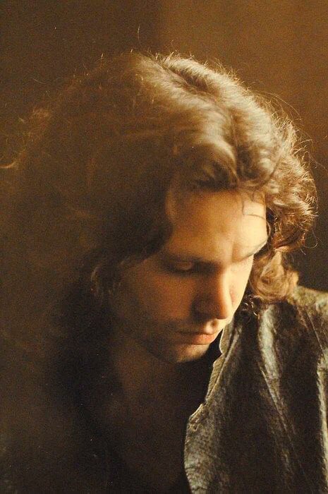 Jim Morrison, 1968. Fotografı Linda McCartney çekmiş.