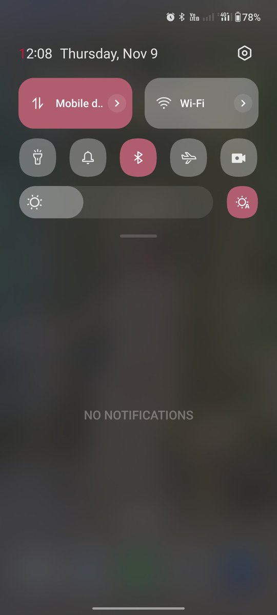 umsishaikh's tweet photo. @Airtel_Presence are u guys shutting down your company kya??? Pathetic pathetic network... Call drops... No internet.. nothing.... This is extremely annoying... Itna paisa le rhe ho ek ek mahine k plans ka... Kuch toh dhang ki service dena... @TRAI please be the authority.... https://t.co/jPJ7sBKjnK