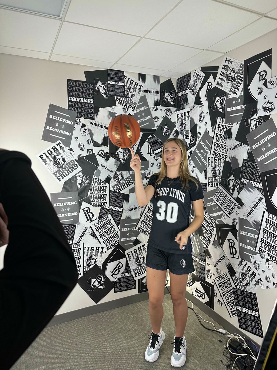 Ellery Sample tweet media