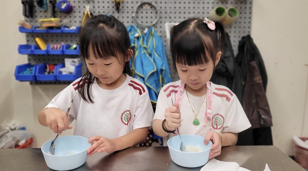 Ms Laura tweet media